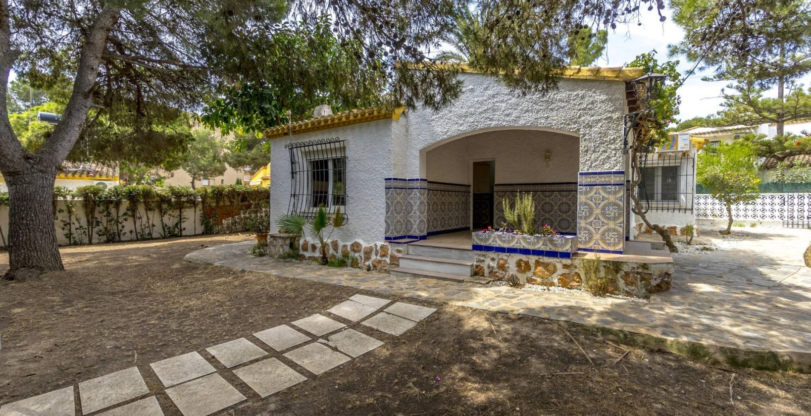 Återförsäljning - Villa - Orihuela Costa - Punta Prima