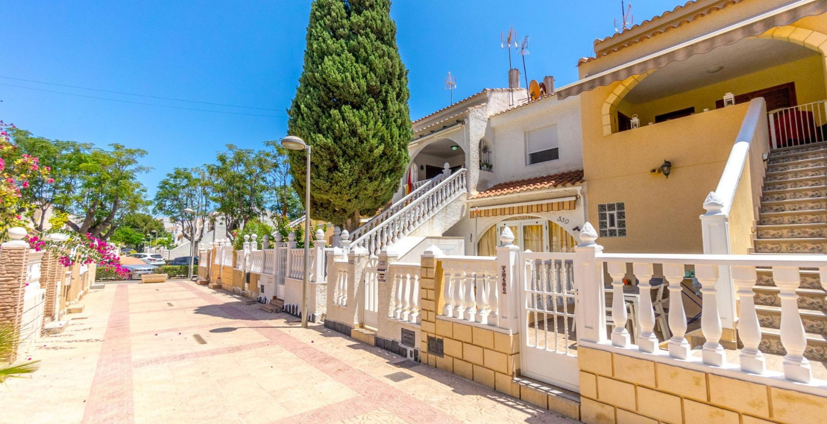 Resale - Bungalow - Pilar de la Horadada - Mil Palmeras