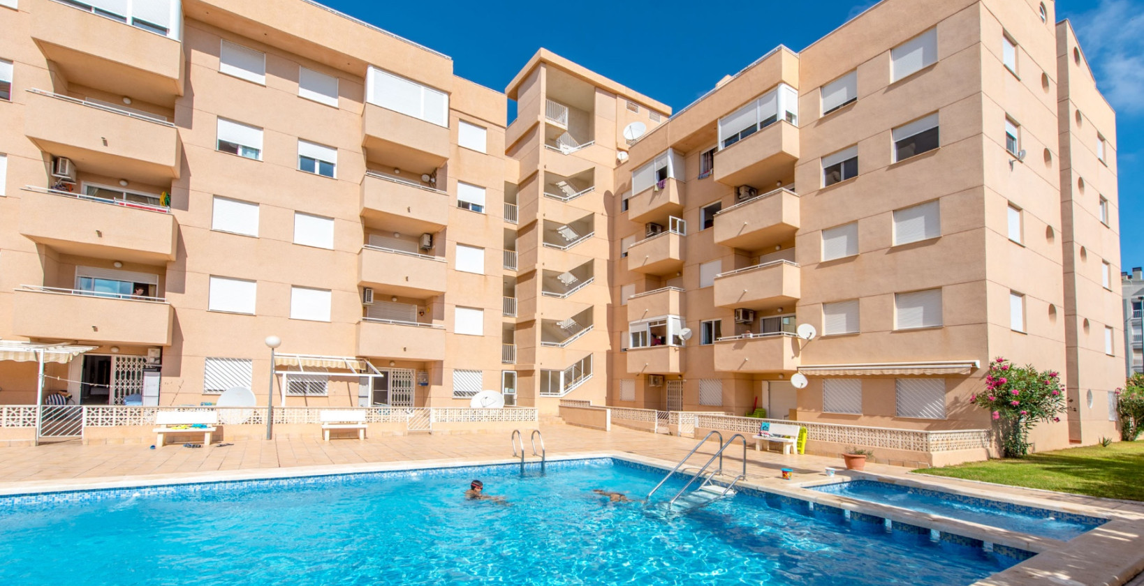 Resale - Apartment / flat - Torrevieja - Nueva Torrevieja - Aguas Nuevas