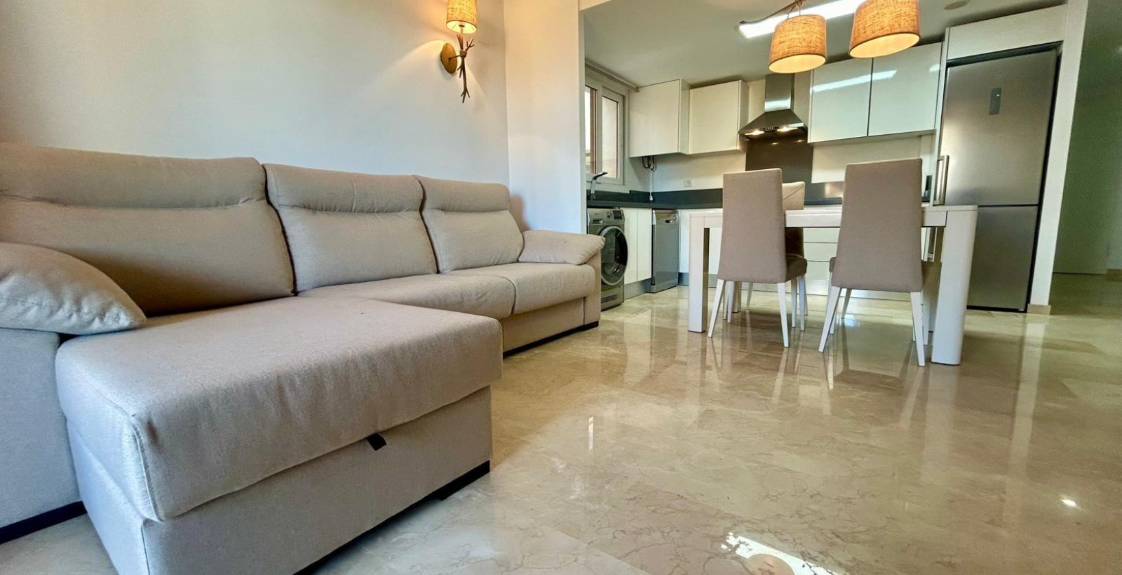 Resale - Apartment / flat - Torrevieja - Punta prima