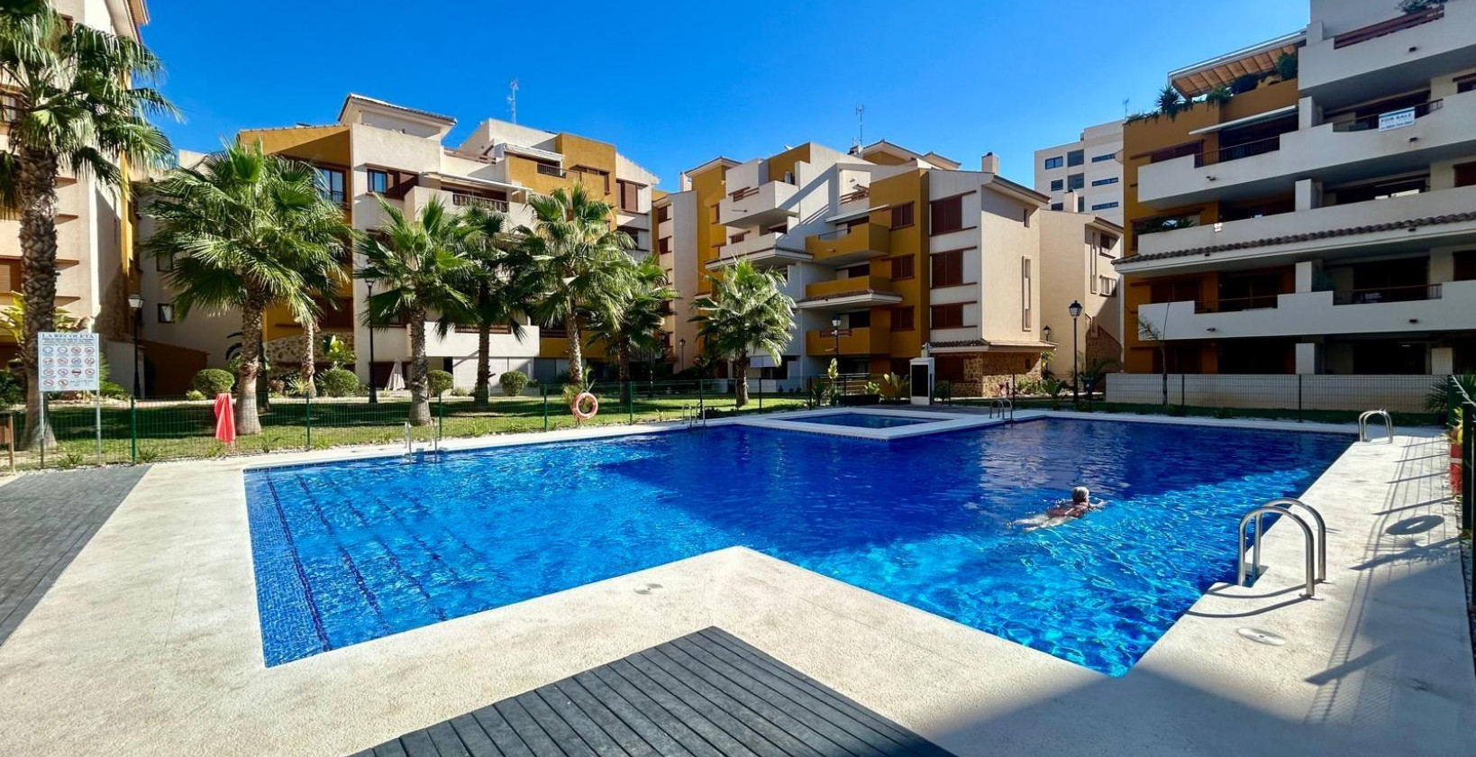 Resale - Apartment / flat - Torrevieja - Punta prima