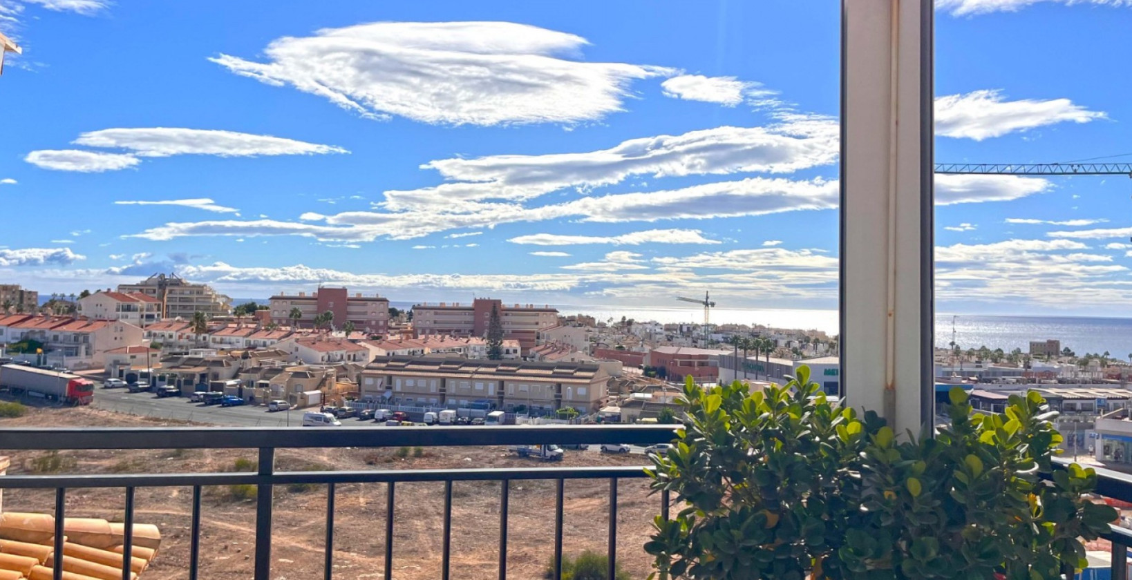 Resale - Apartment / flat - Torrevieja - Torrelamata - La Mata