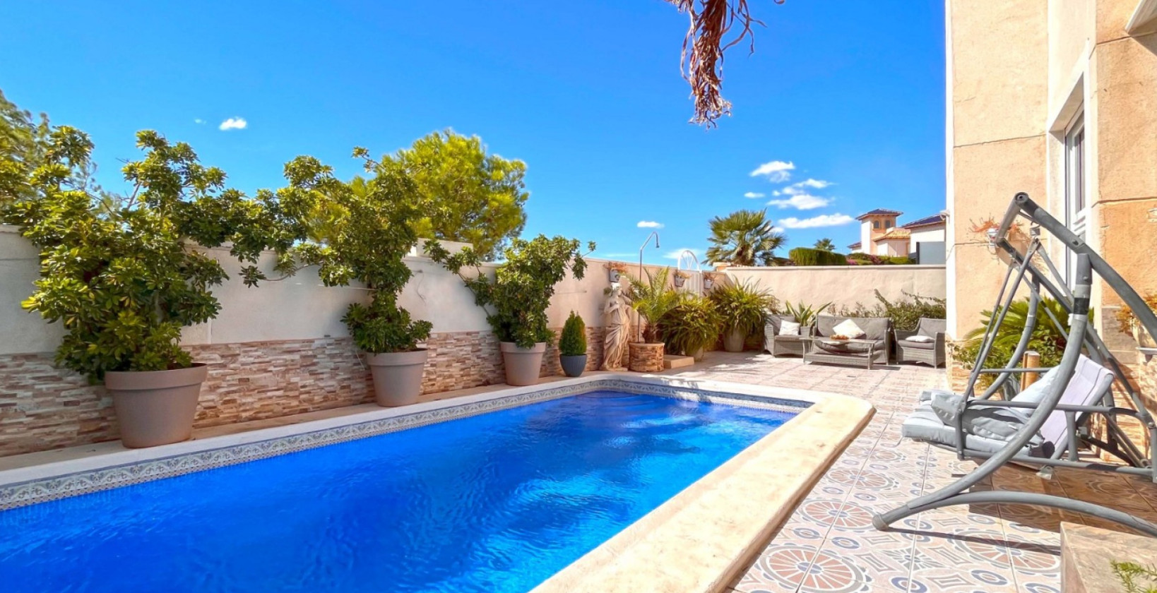 Resale - Villa - Orihuela Costa - La Zenia