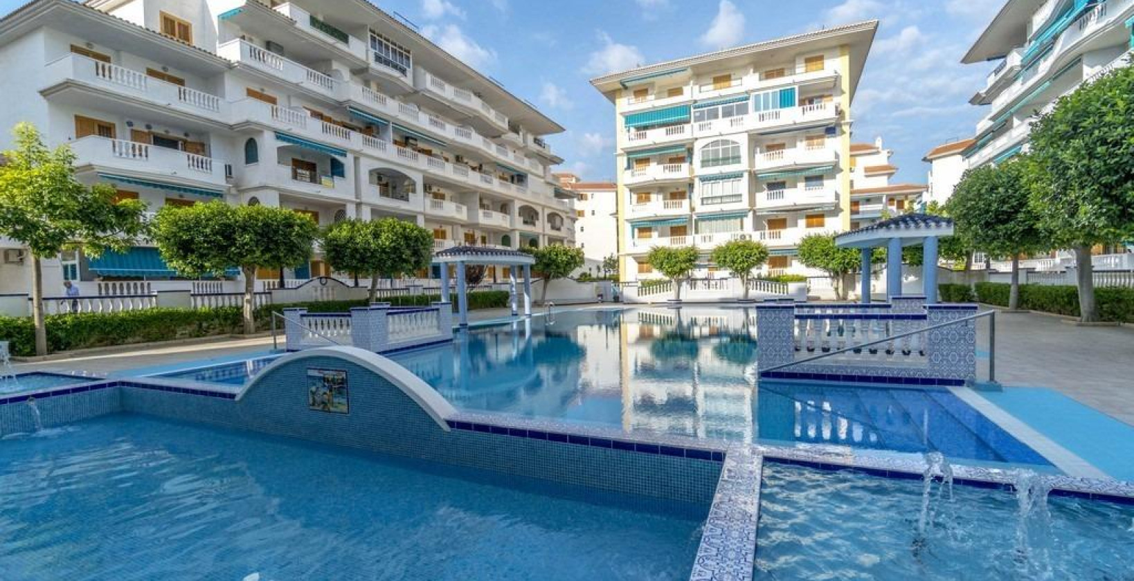 Resale - Apartment / flat - Torrevieja - La Mata