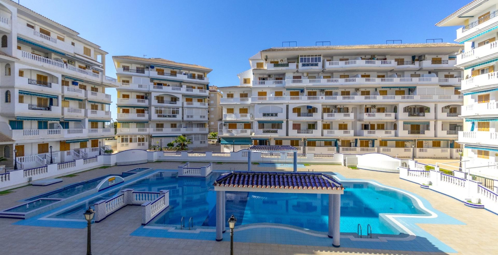 Resale - Apartment / flat - Torrevieja - La Mata