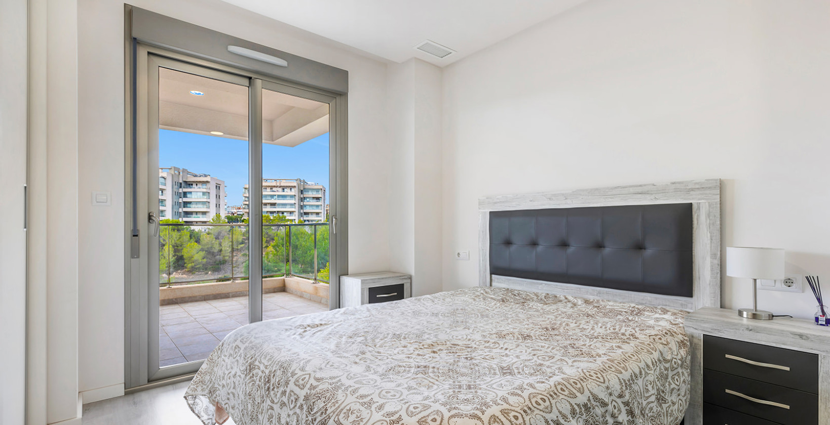 Resale - Apartment / flat - Orihuela Costa - Villamartín-Las Filipinas