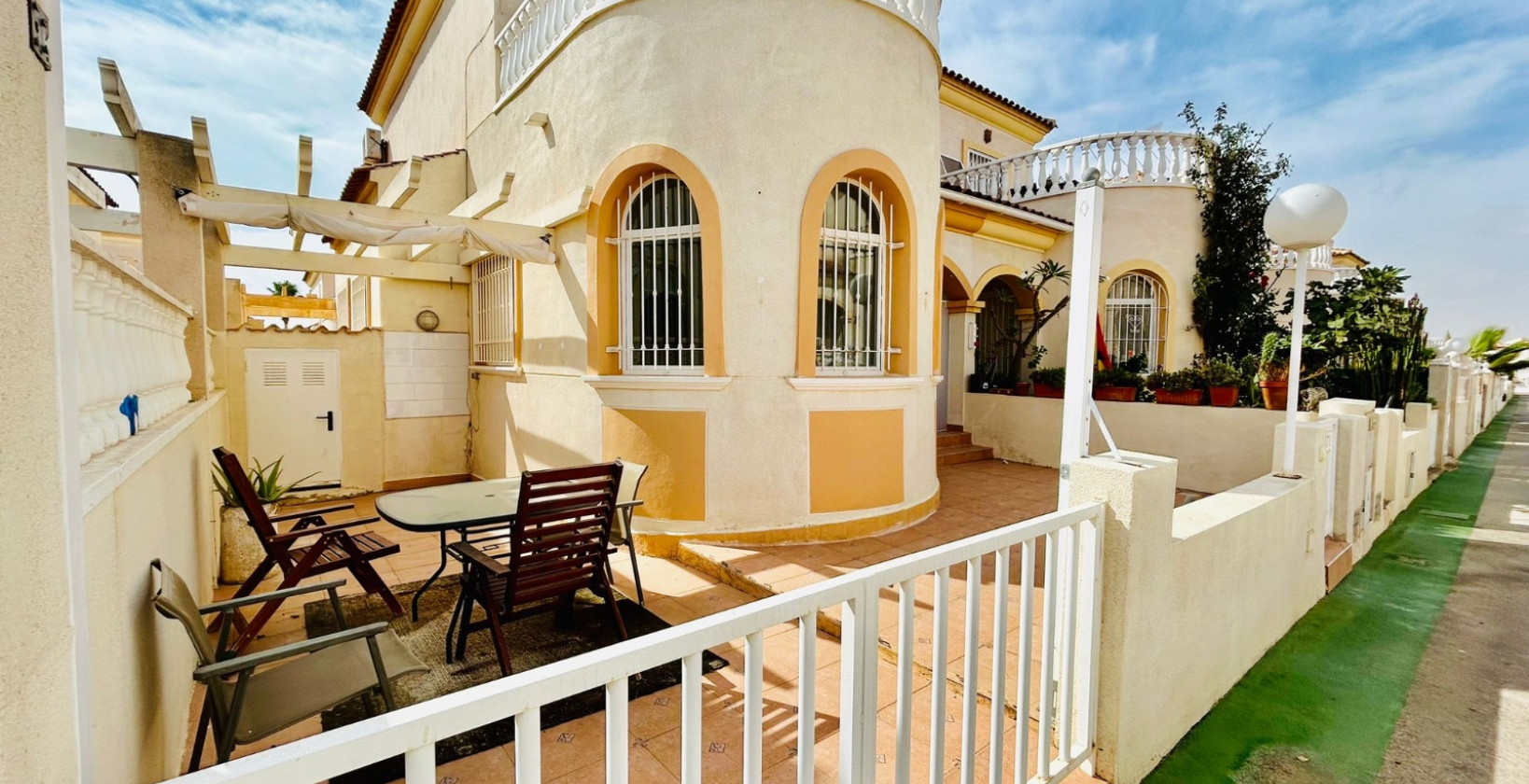 Resale - Single Family Home - Torrevieja - Sector 25