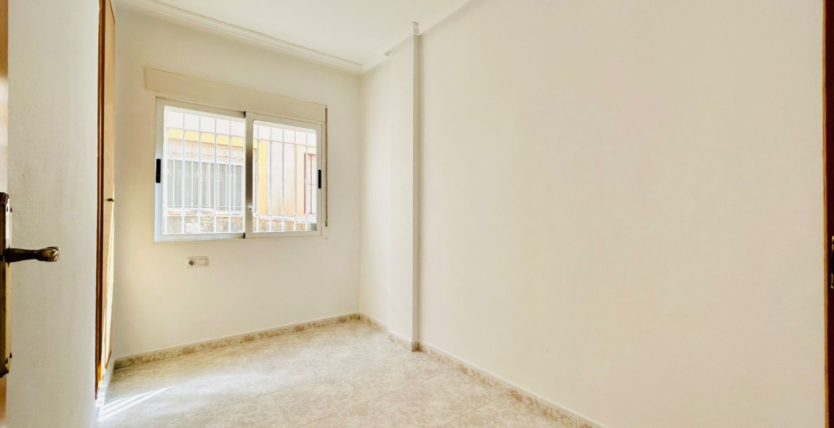 Resale - Single Family Home - Torrevieja - Sector 25