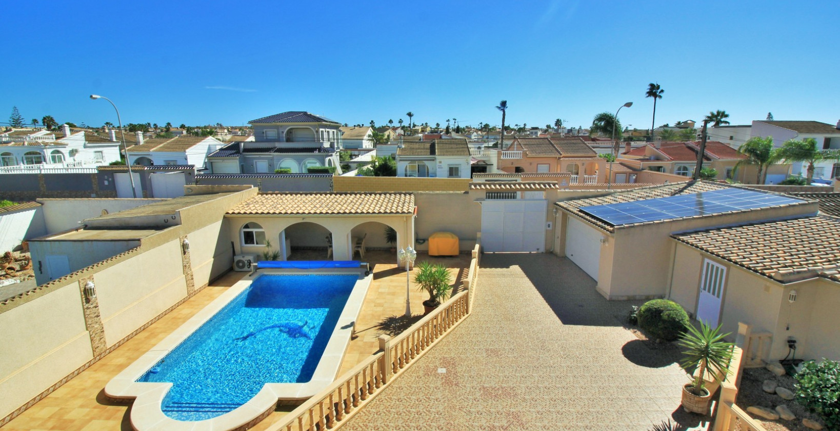 Resale - Villa - Torrevieja - La Siesta