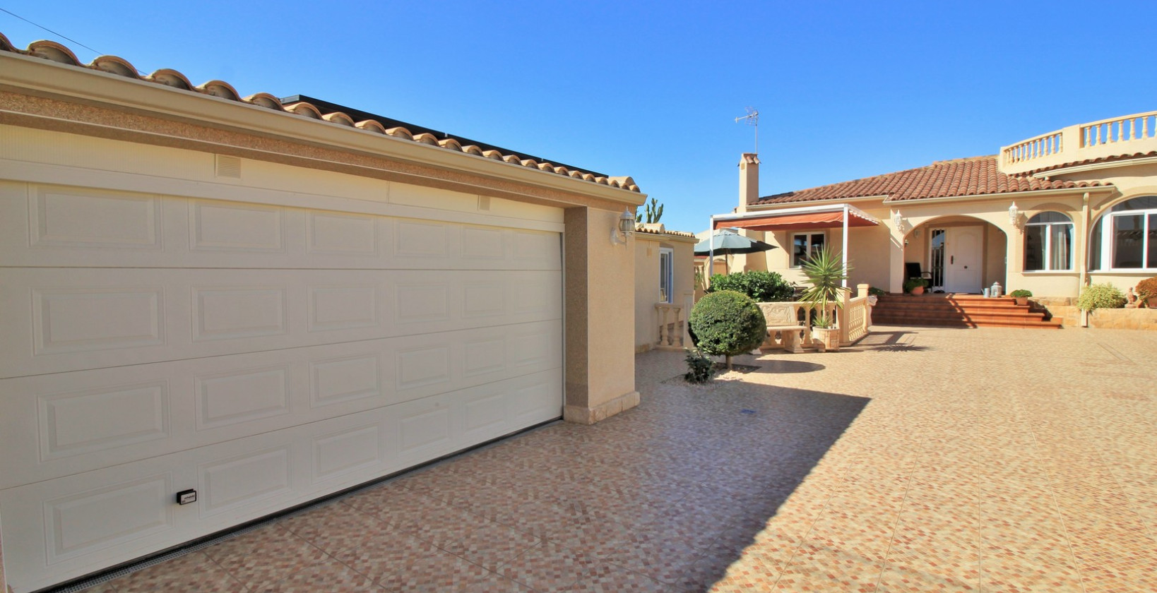 Resale - Villa - Torrevieja - La Siesta