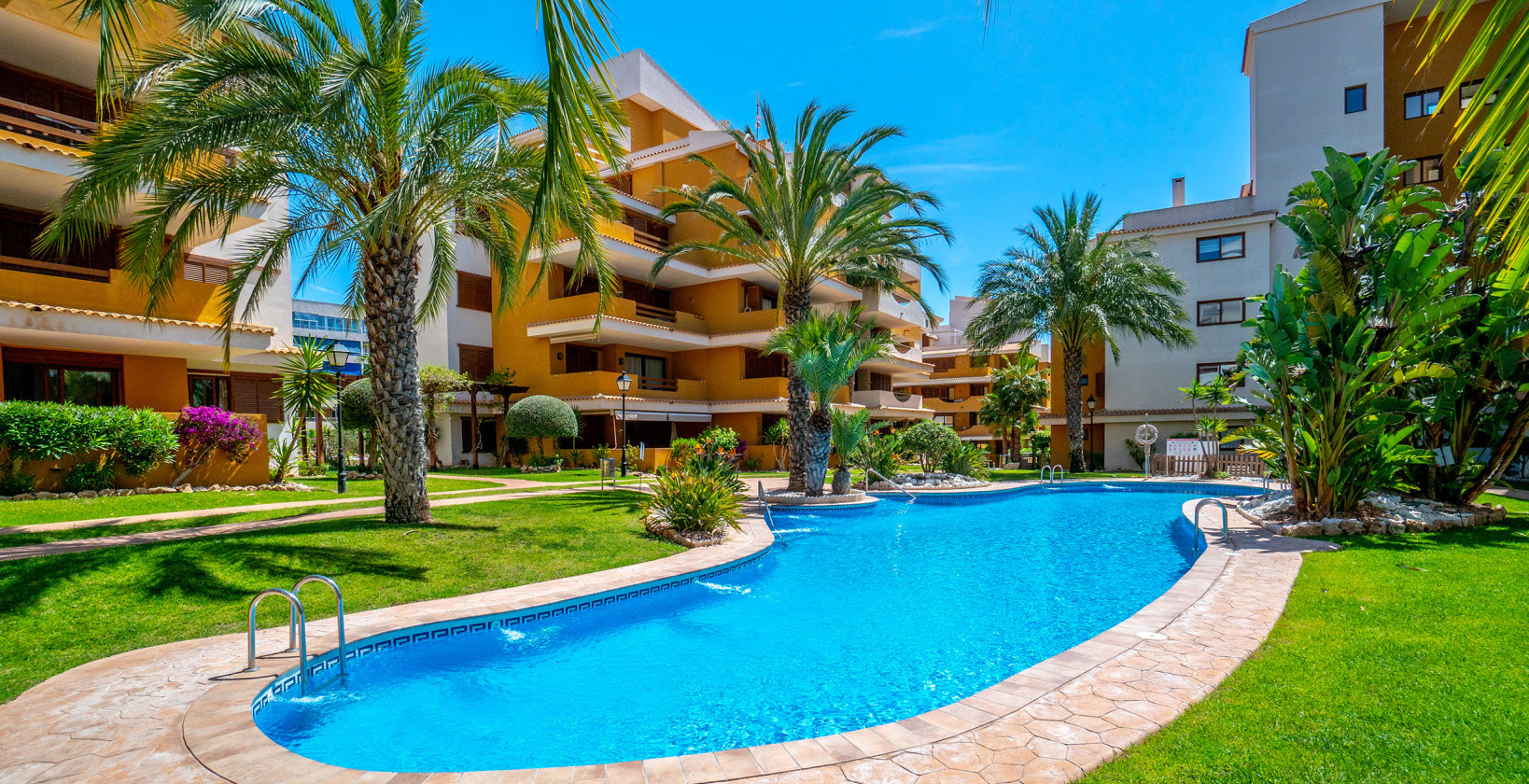 Resale - Apartment / flat - Torrevieja - Punta Prima