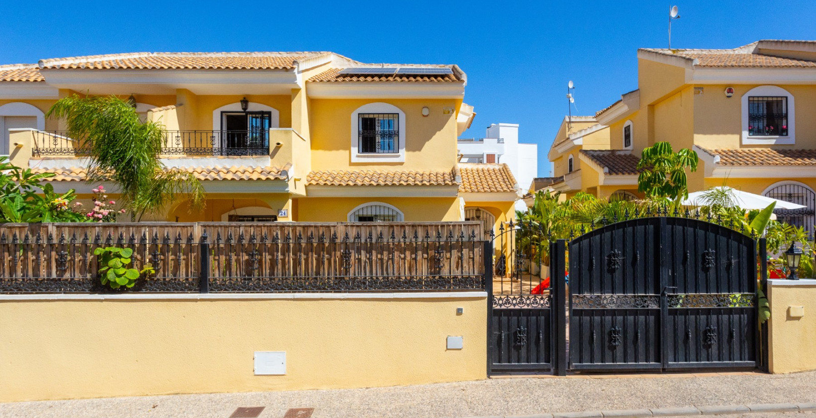 Återförsäljning - Villa - Orihuela Costa - Los Dolses