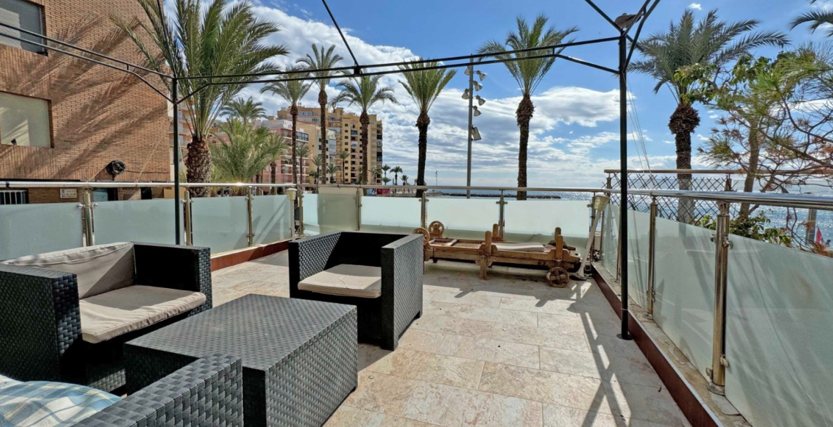 Återförsäljning - Lägenhet / lägenhet - Torrevieja