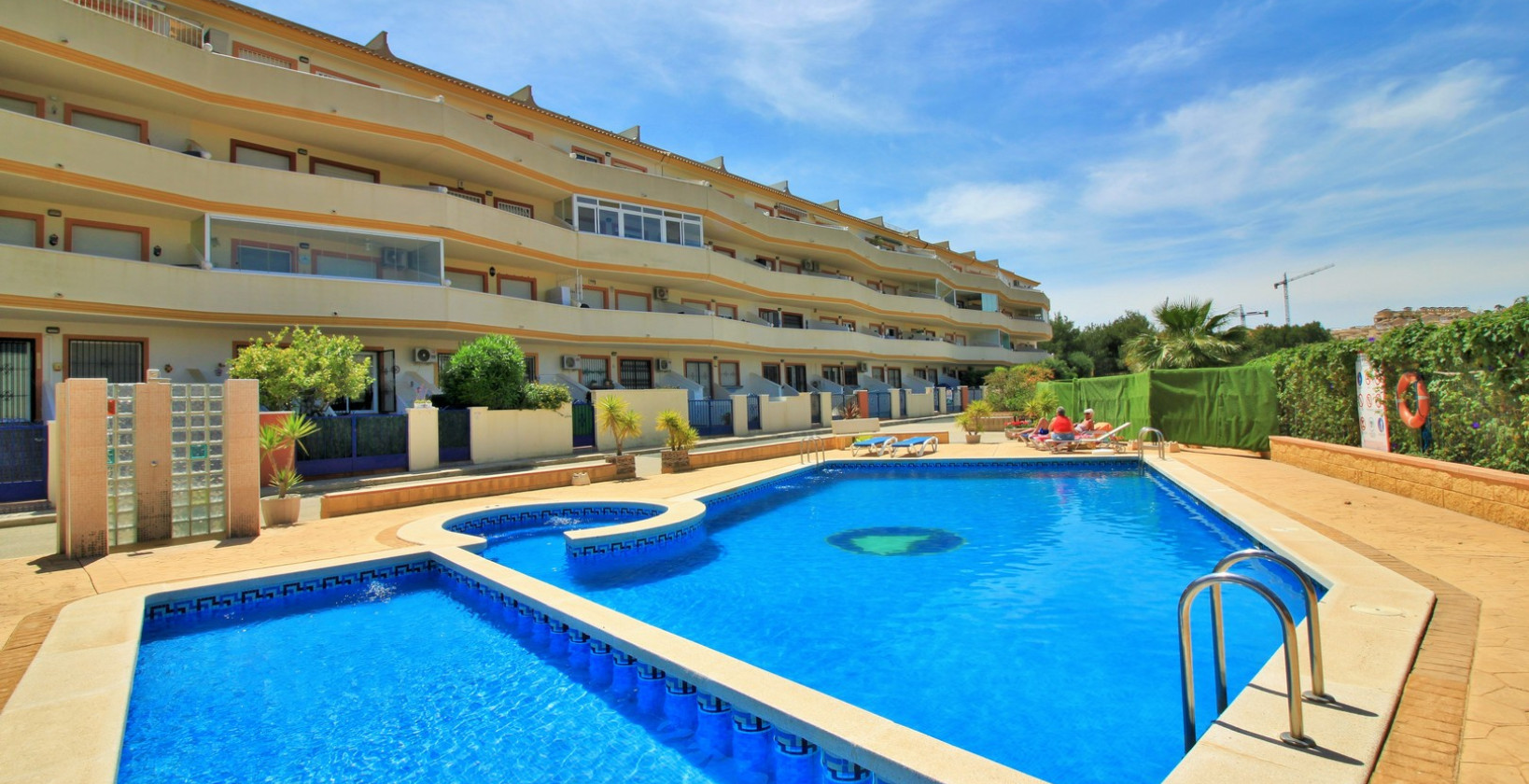 Resale - Apartment / flat - Villamartin