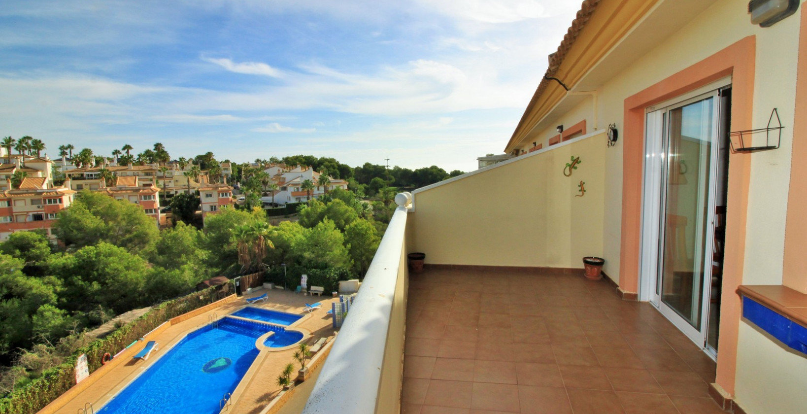 Resale - Apartment / flat - Villamartin