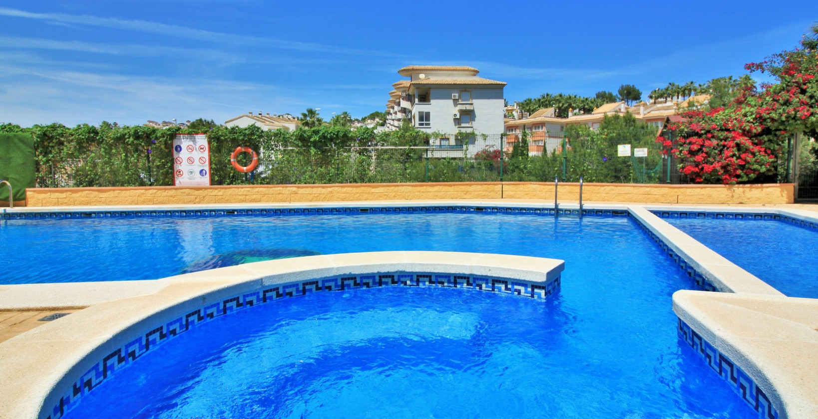 Resale - Apartment / flat - Villamartin