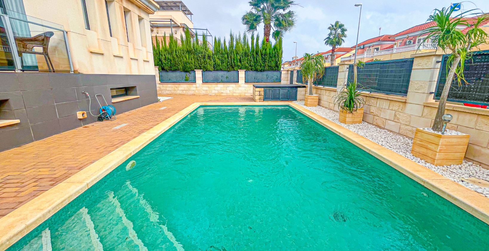 Resale - Villa - Orihuela Costa