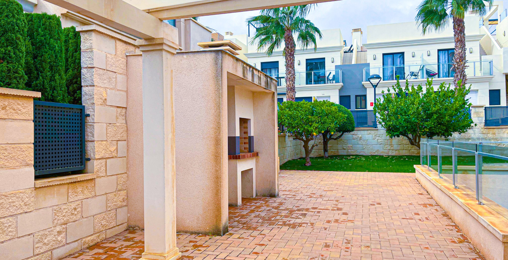 Resale - Villa - Orihuela Costa