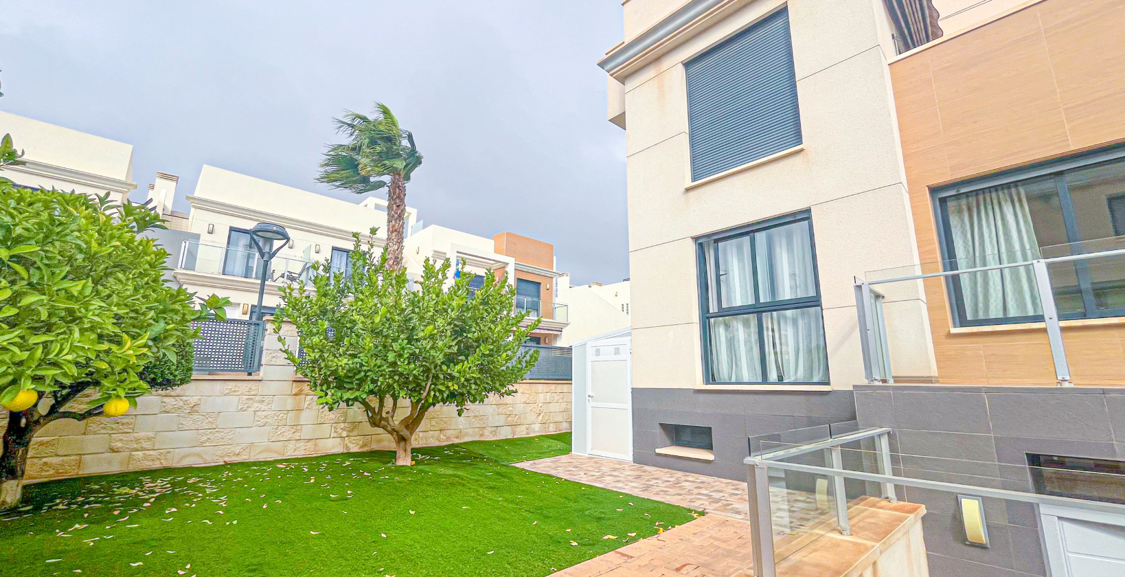 Resale - Villa - Orihuela Costa