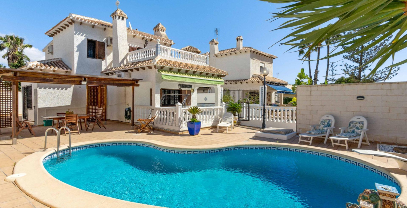 Resale - Villa - Orihuela Costa - La Zenia