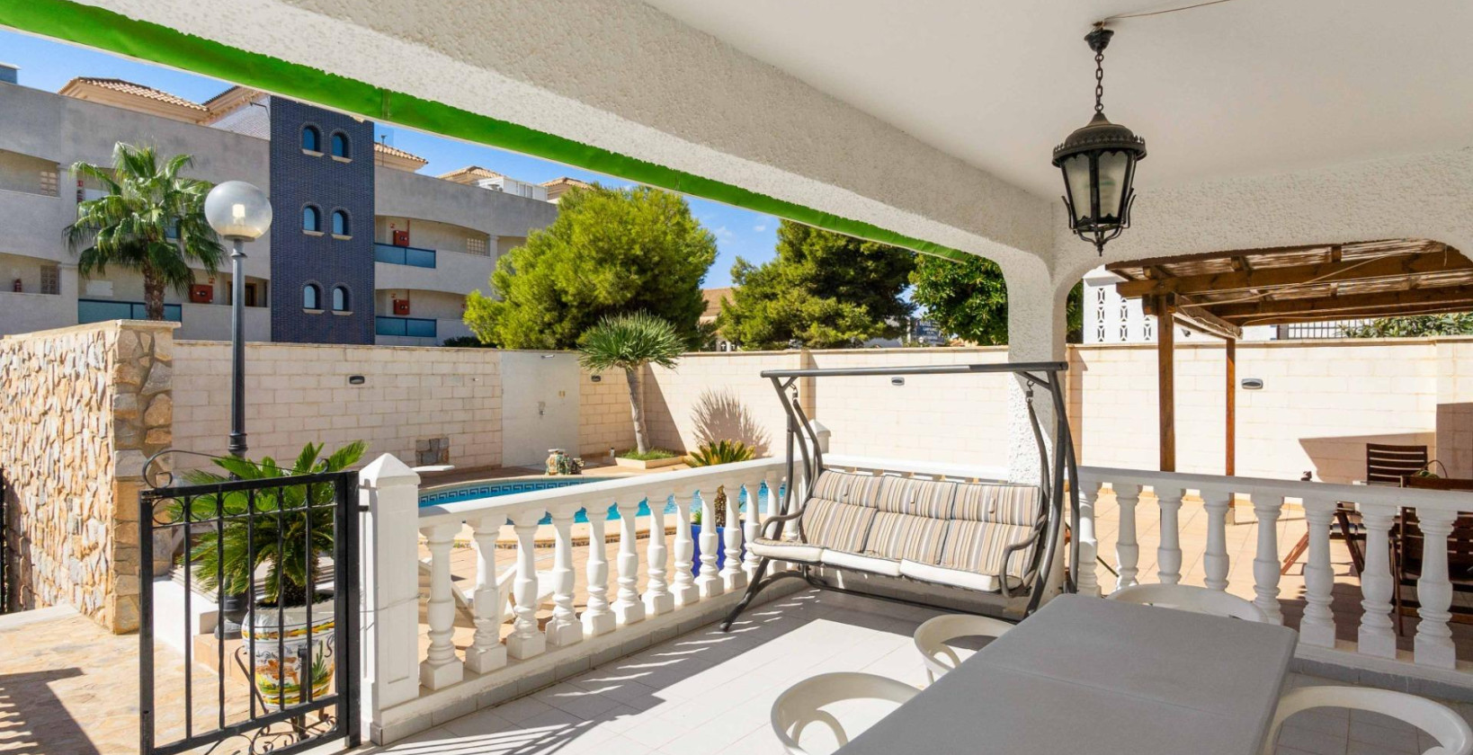 Resale - Villa - Orihuela Costa - La Zenia