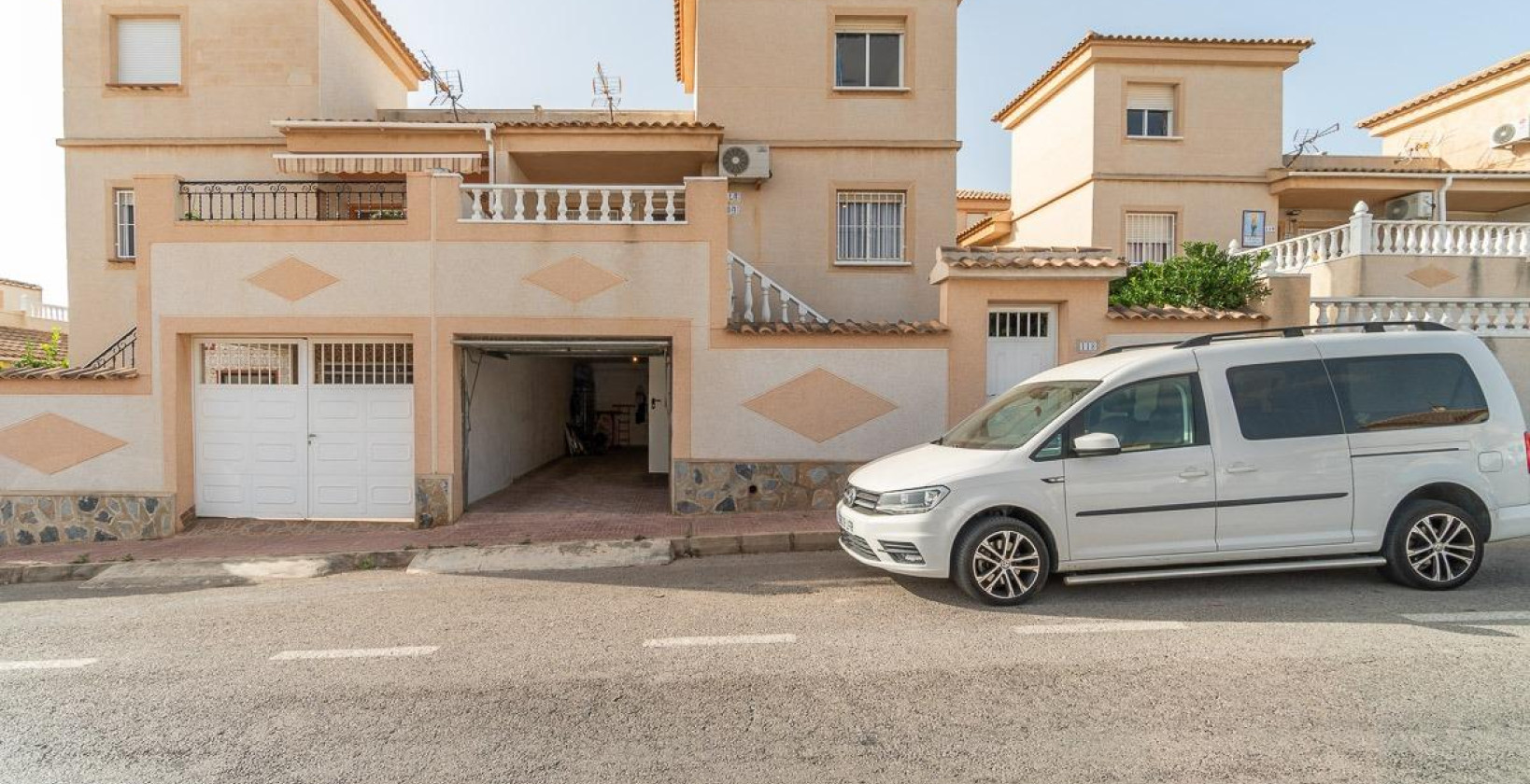 Resale - Terraced house - Torrevieja - Los altos