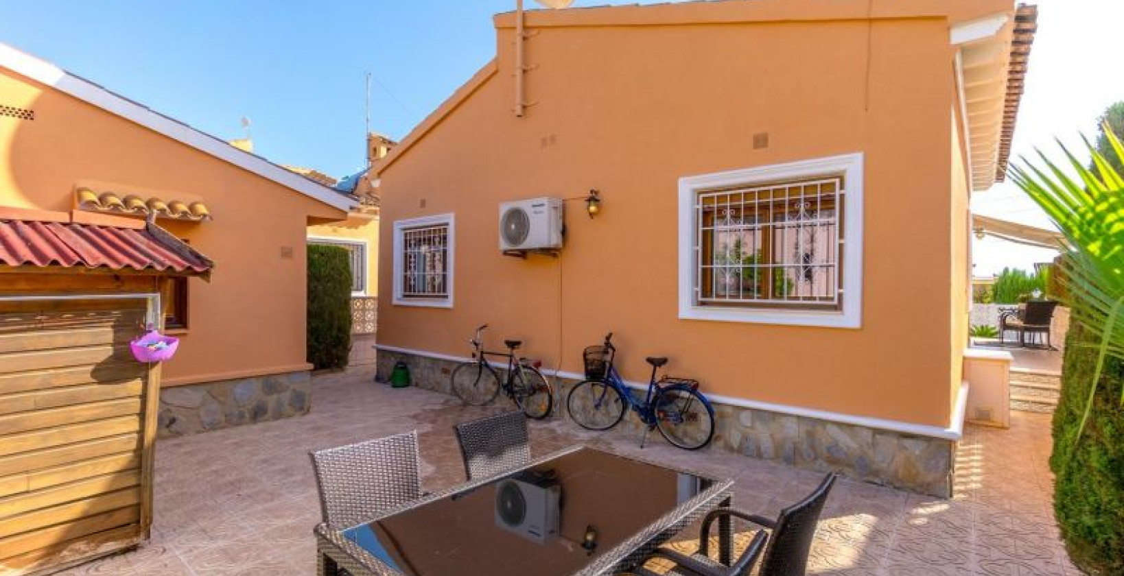 Resale - Villa - Orihuela Costa - Playa Flamenca