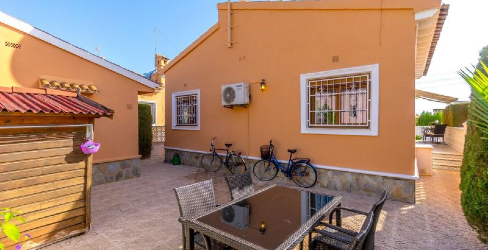 Resale - Villa - Orihuela Costa - Playa Flamenca