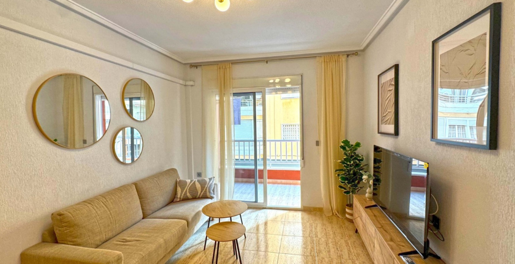 Resale - Apartment / flat - Torrevieja - Playa del Cura