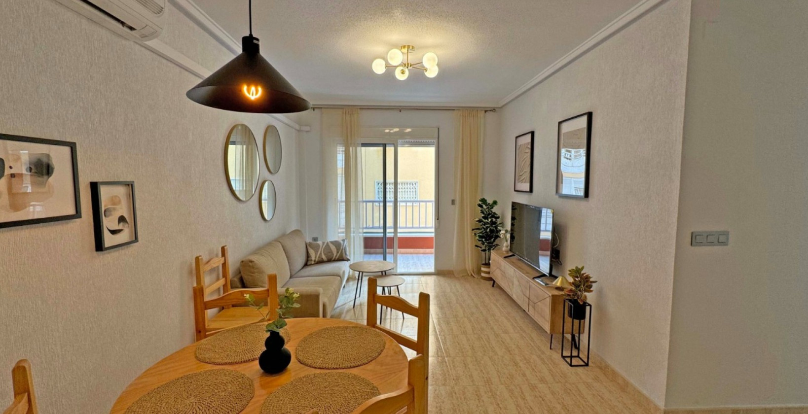 Resale - Apartment / flat - Torrevieja - Playa del Cura