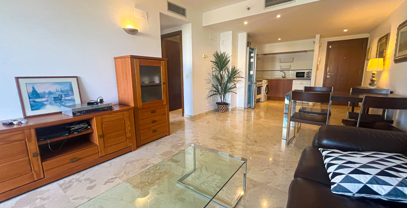 Resale - Apartment / flat - Torrevieja - Punta Prima