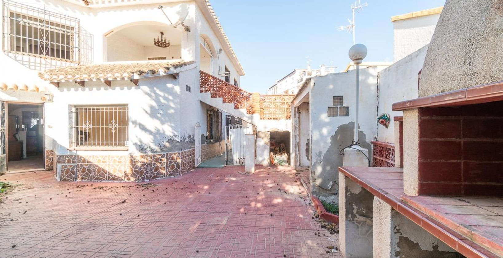 Resale - Villa - Orihuela Costa - Punta Prima