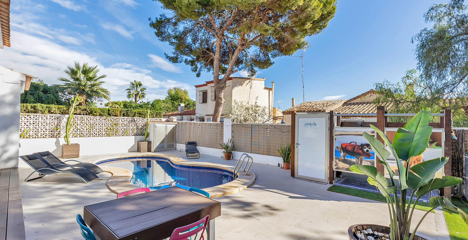 Resale - Villa - Orihuela Costa