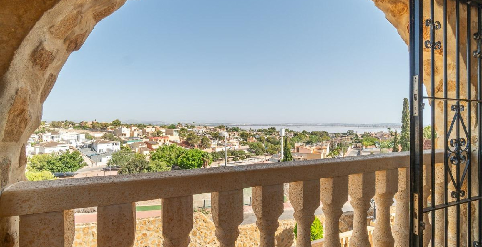 Återförsäljning - Villa - Orihuela Costa - Los Balcones