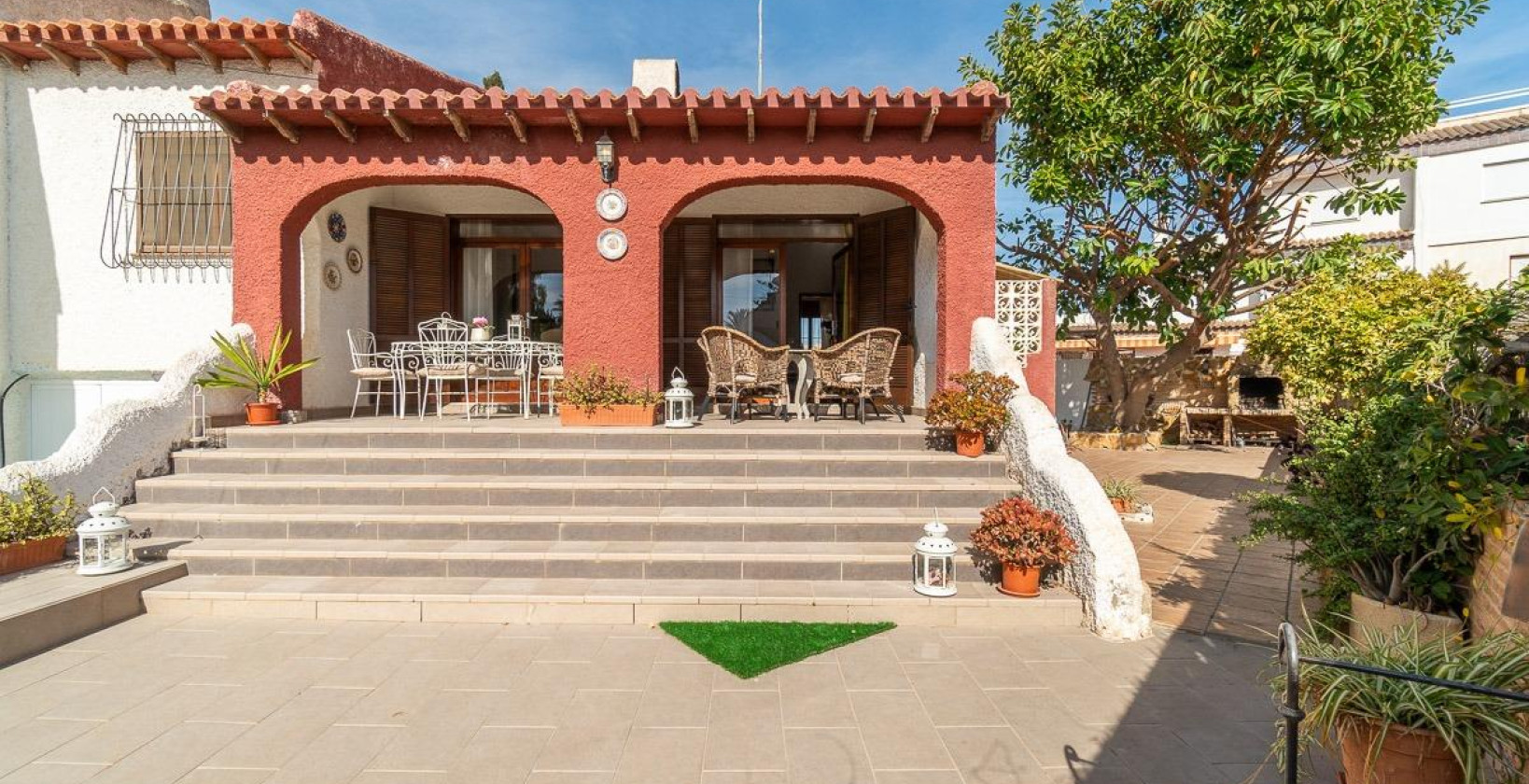 Återförsäljning - Villa - Orihuela Costa - Punta Prima