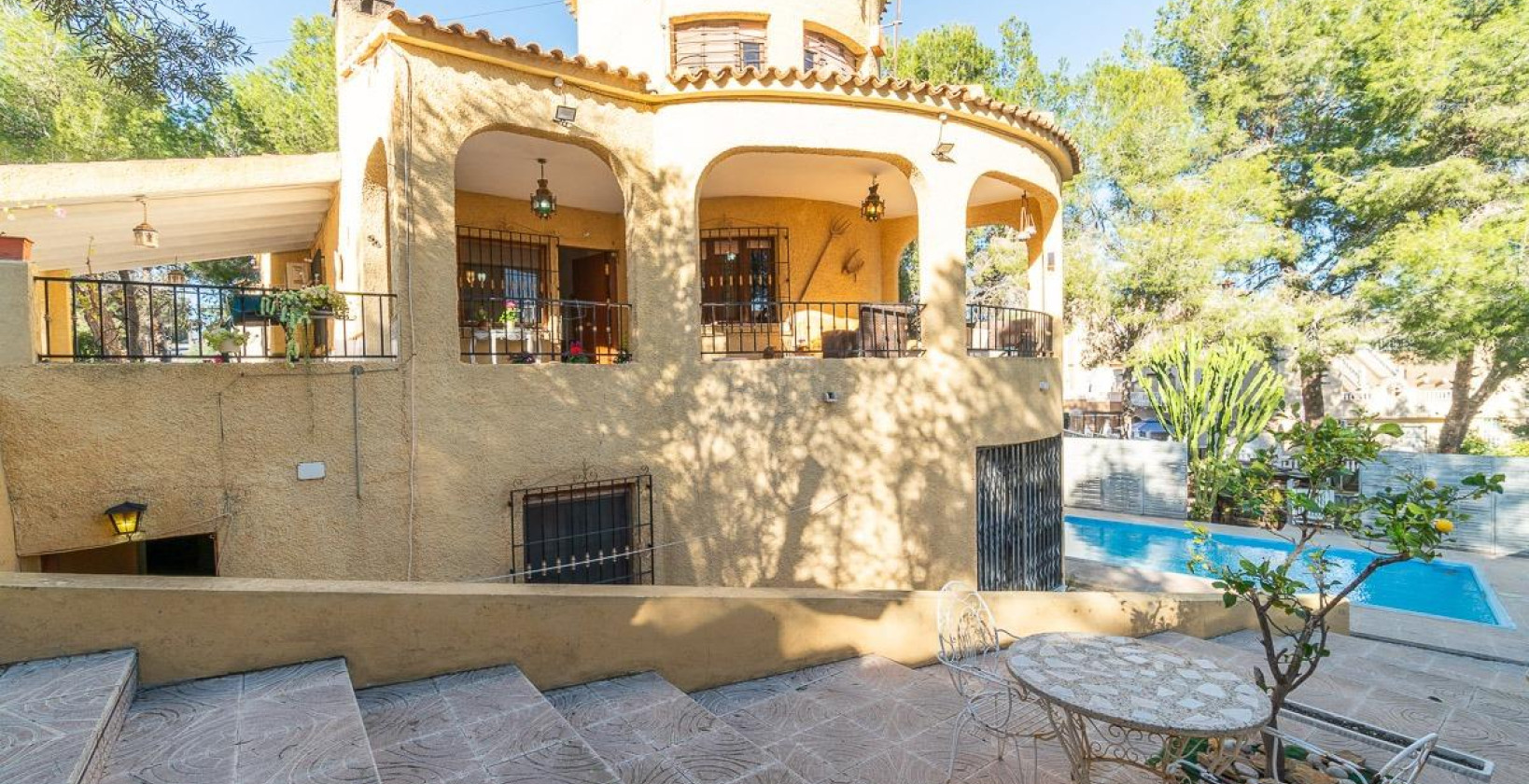 Återförsäljning - Villa - Orihuela Costa - Villamartín-Las Filipinas