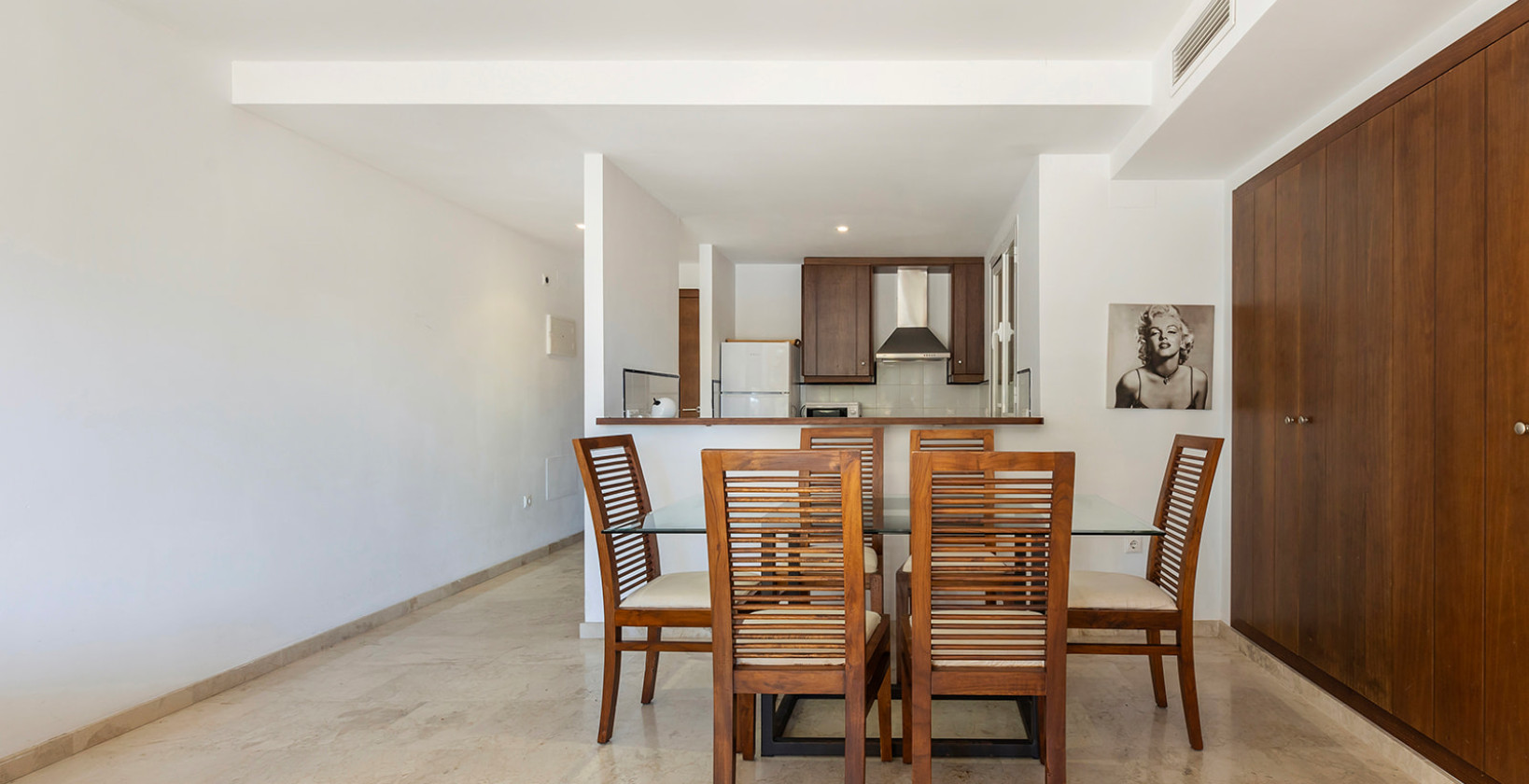 Resale - Apartment / flat - Torrevieja - Punta Prima