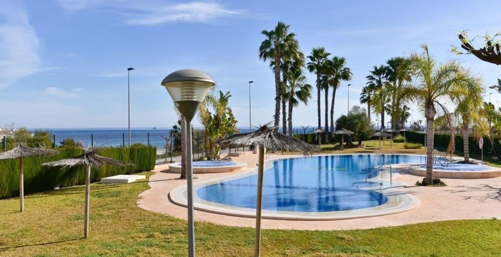 Återförsäljning - Lägenhet / lägenhet - Mil Palmeras