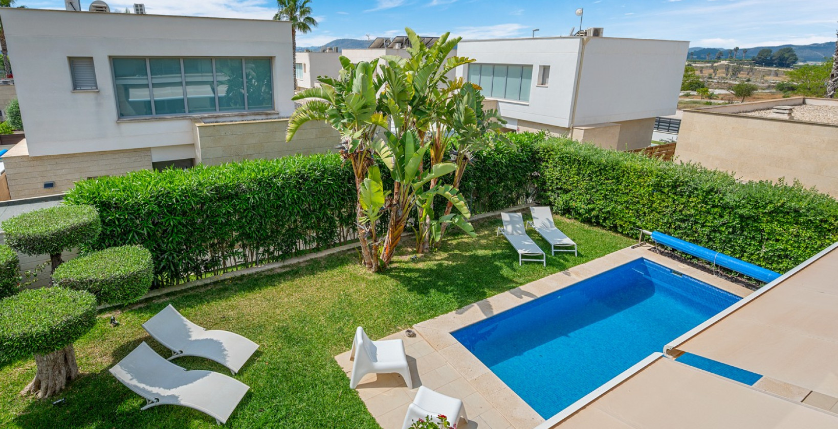 Resale - Villa - Orihuela Costa - Vistabella Golf