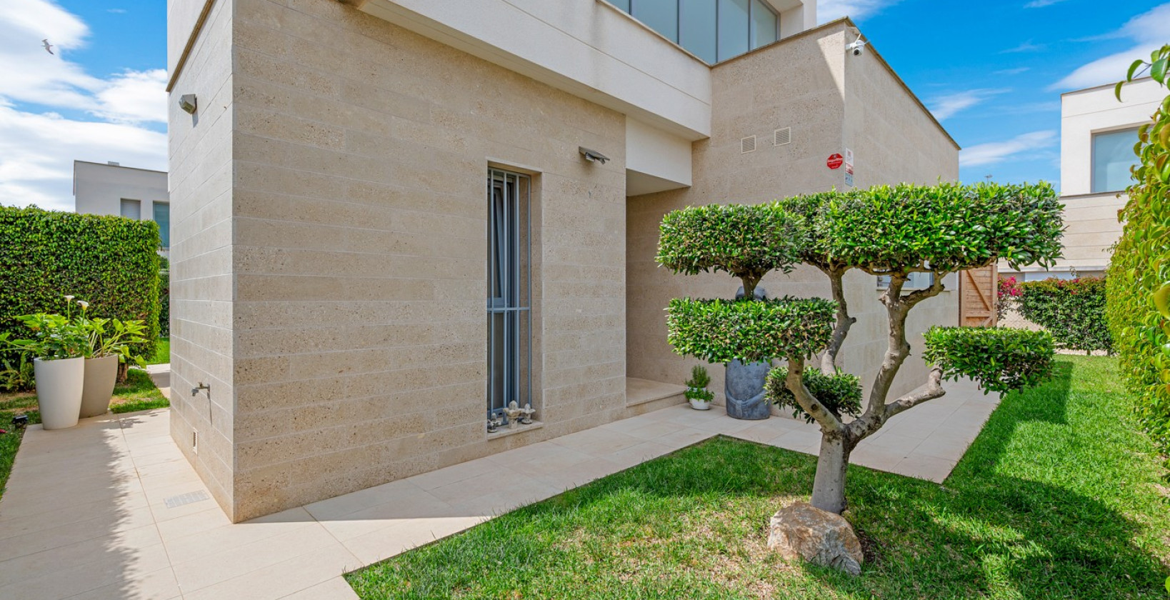 Resale - Villa - Orihuela Costa - Vistabella Golf