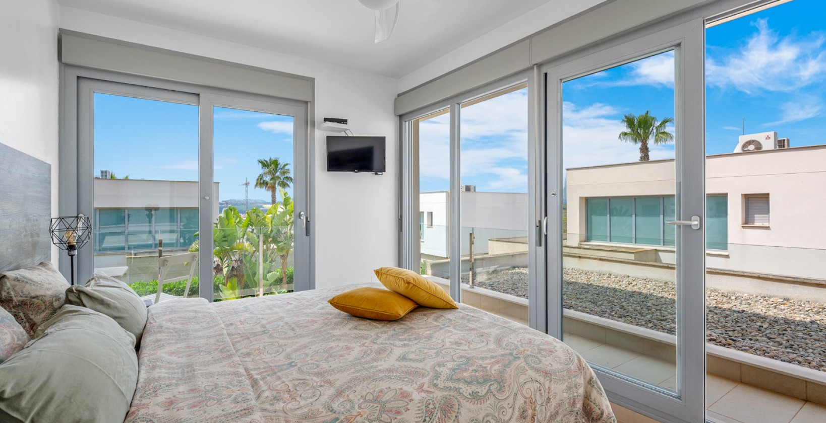 Resale - Villa - Orihuela Costa - Vistabella Golf