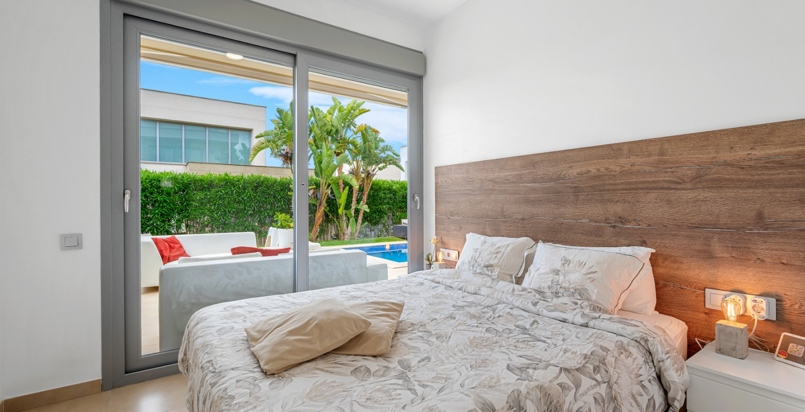 Resale - Villa - Orihuela Costa - Vistabella Golf