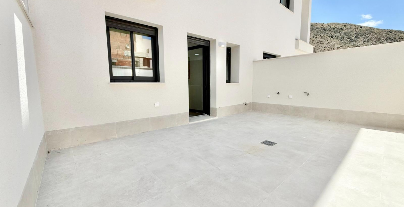 New Build - Townhouse - Cox - Sin Zona