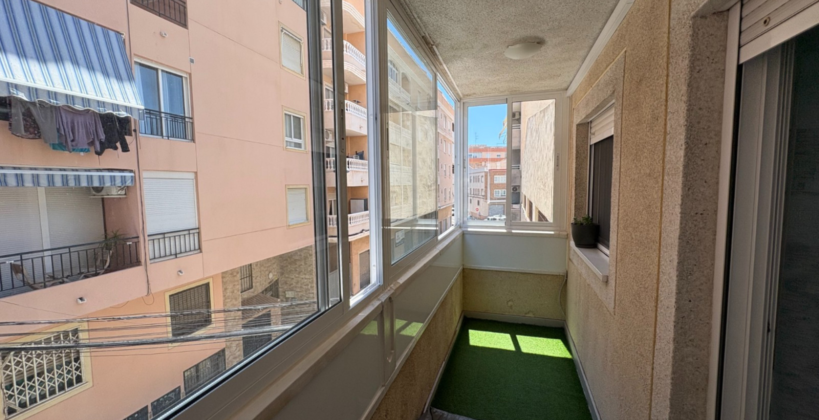 Resale - Apartment / flat - Torrevieja - Centro