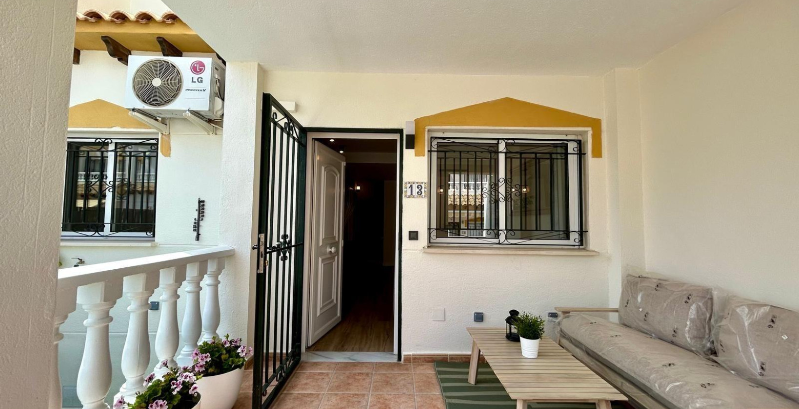 Resale - Apartment / flat - Orihuela Costa - Urbanización Perla del Mar