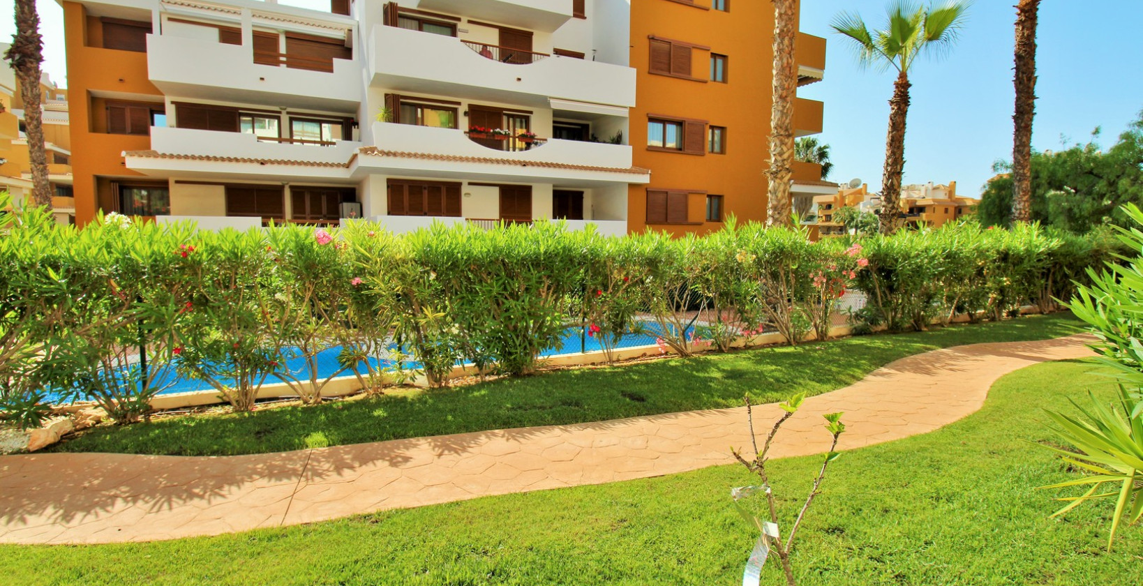 Resale - Apartment / flat - Torrevieja - Punta Prima