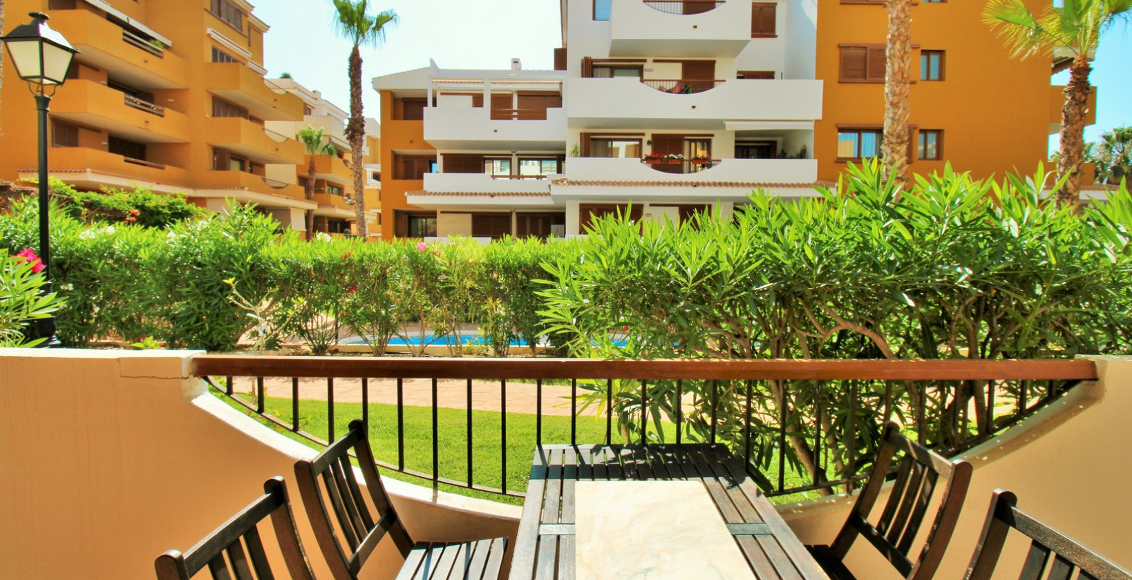 Resale - Apartment / flat - Torrevieja - Punta Prima