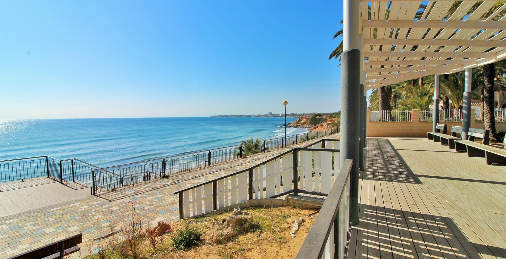 Resale - Apartment / flat - Torrevieja - Punta Prima
