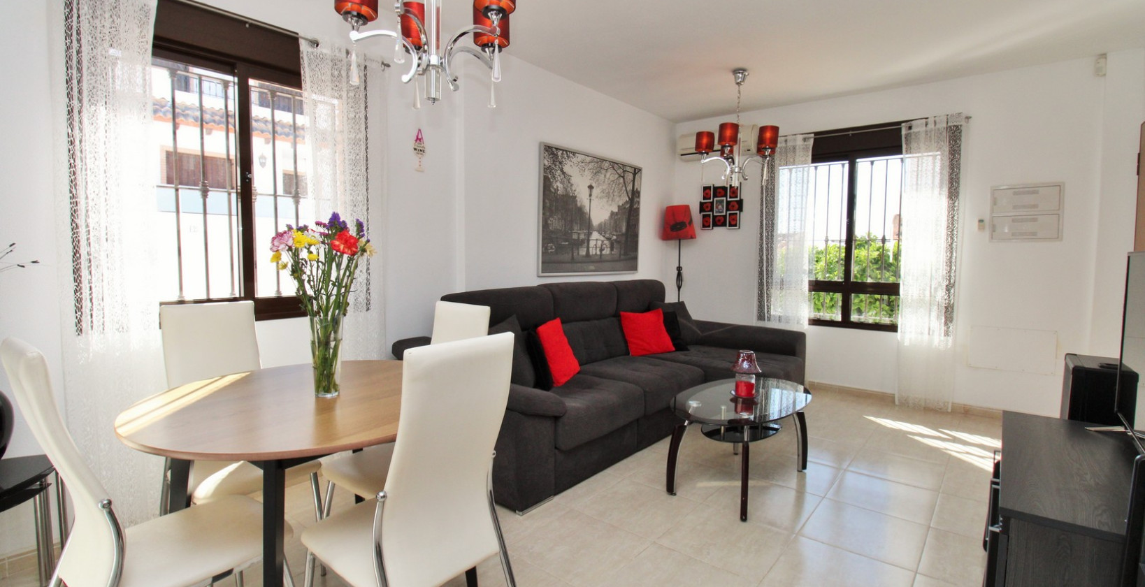 Resale - Villa - Villamartín - PAU 8