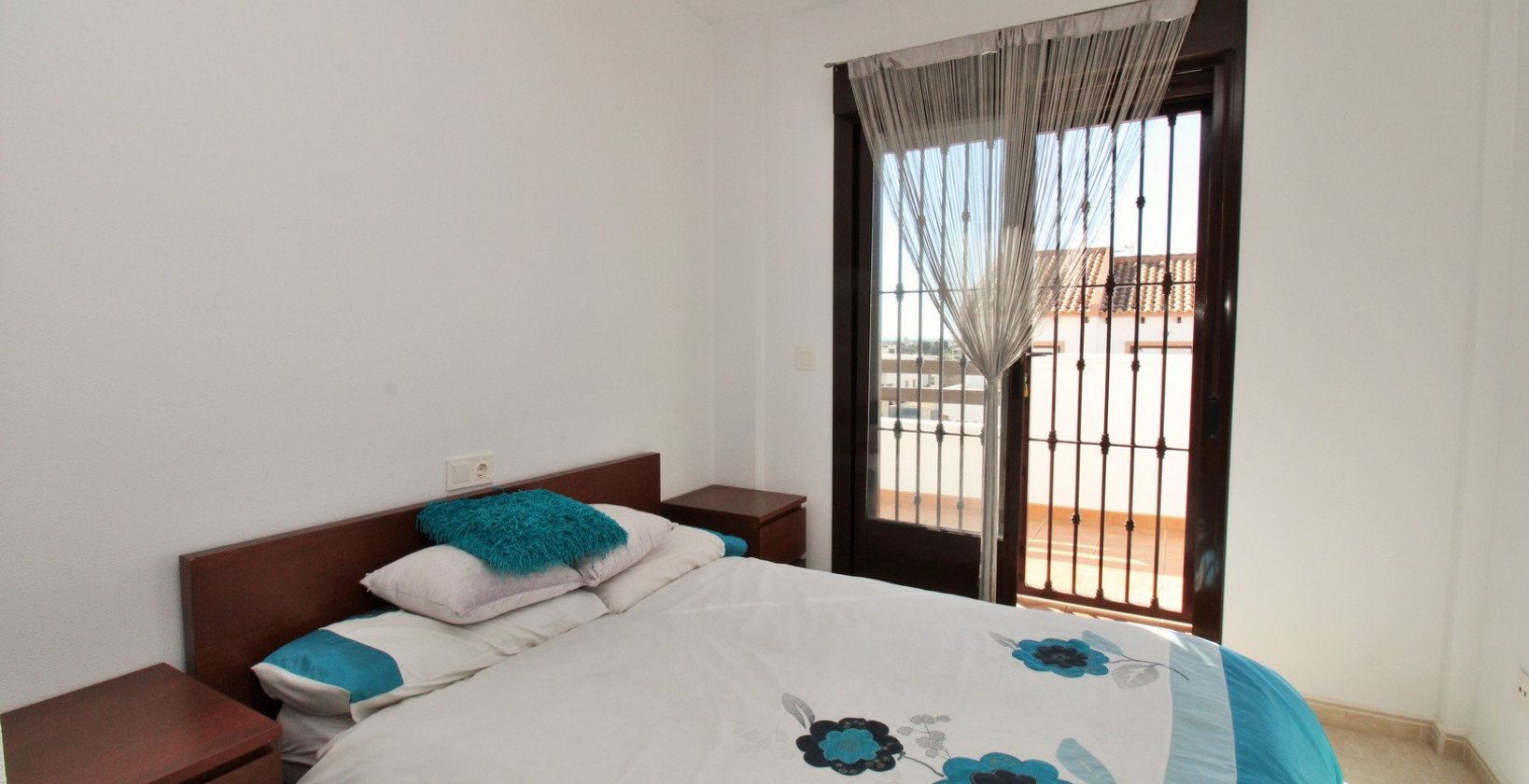 Resale - Villa - Villamartín - PAU 8